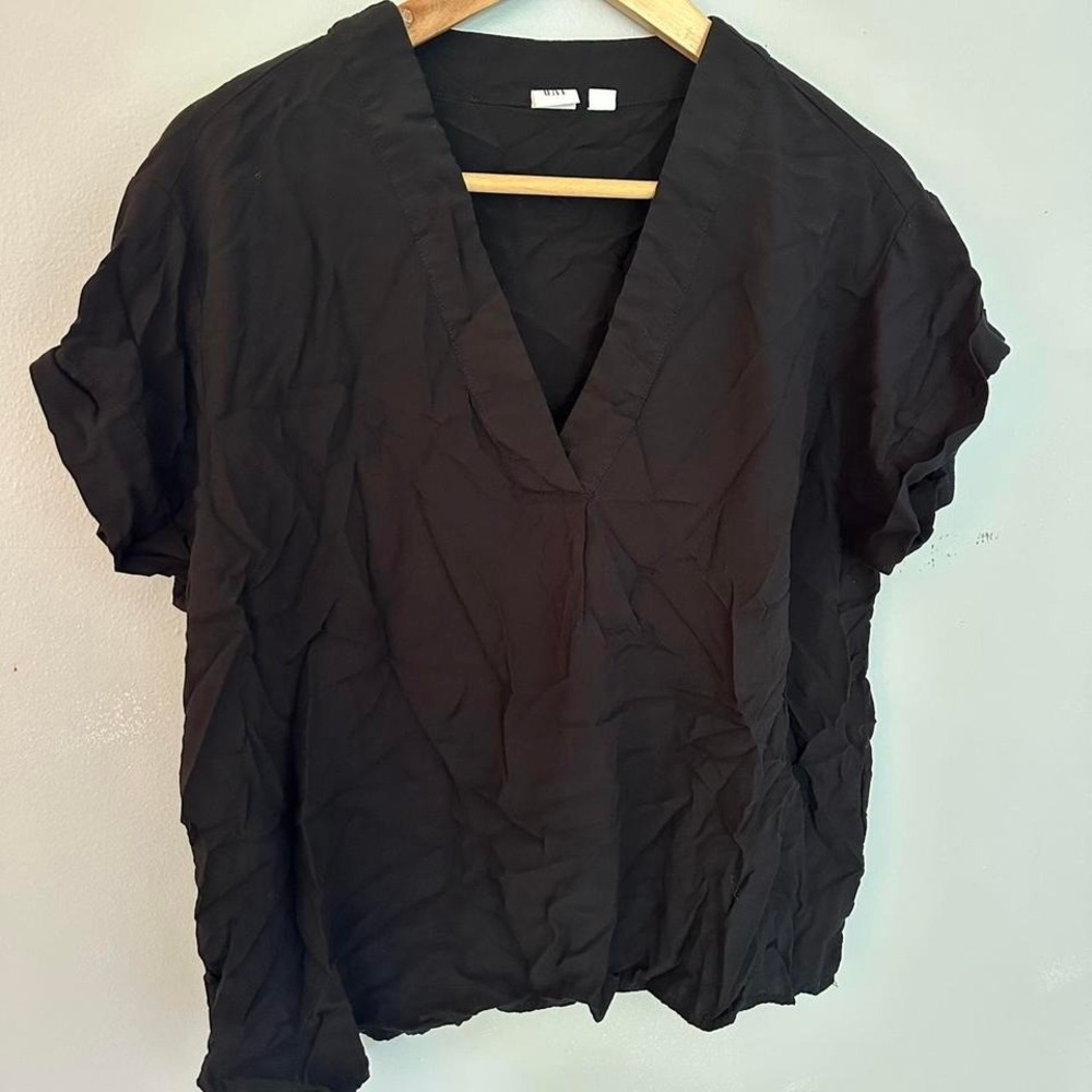 Gap Black Short Sleeve Blouse‎